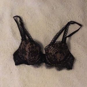 32 A Victoria’s Secret Bra